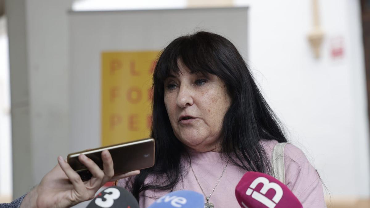 Carme Rosselló ha presentado una queja por discriminación lingüística