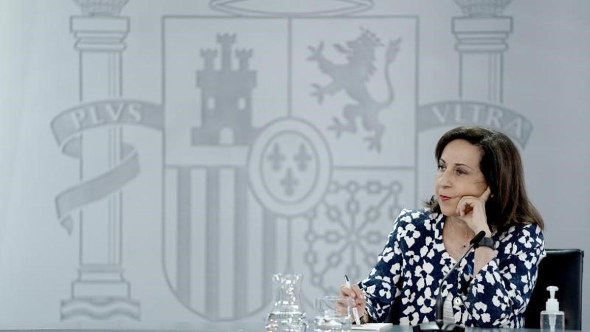 La titular de Defensa, Margarita Robles, en la Moncloa durante la rueda de prensa posterior al Consejo de Ministros de este 10 de mayo de 2022, en el que se destituyó a la directora del CNI, Paz Esteban.