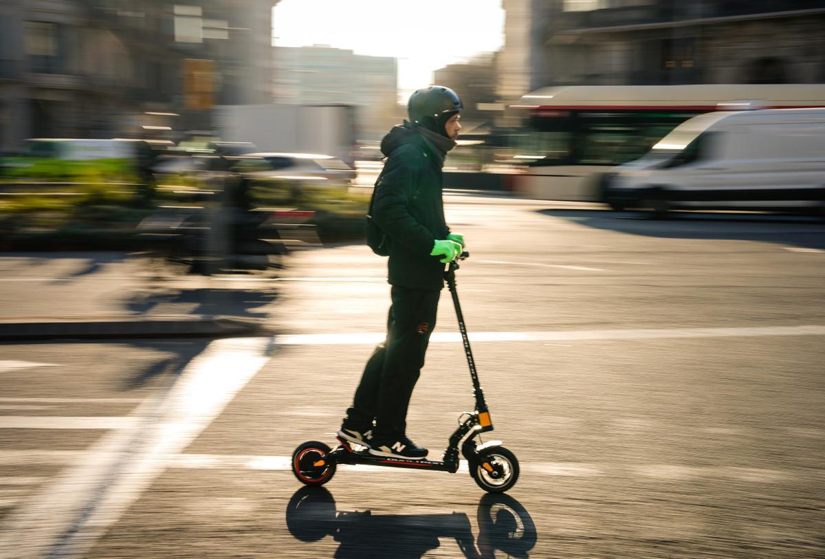 Adiós a 6.000 patinetes de alquiler en las calles de Madrid: Almeida retira la licencia