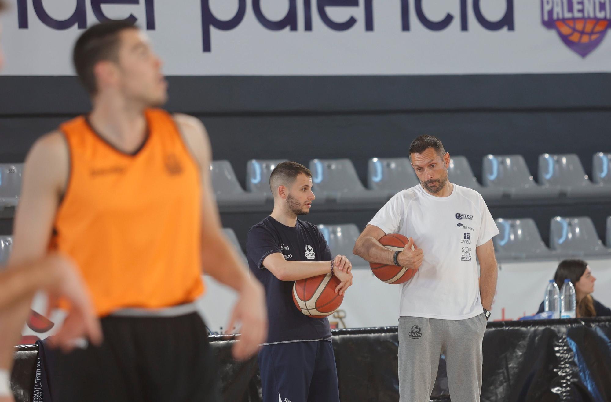 El Unicaja Banco Oviedo, listo para el segundo partido del play-off de ascenso a la ACB en Palencia