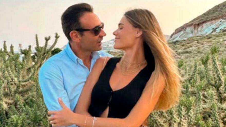 Ana Soria publica la esperada foto con Enrique Ponce en sus redes sociales tras confirmar la feliz noticia de la pareja para 2025