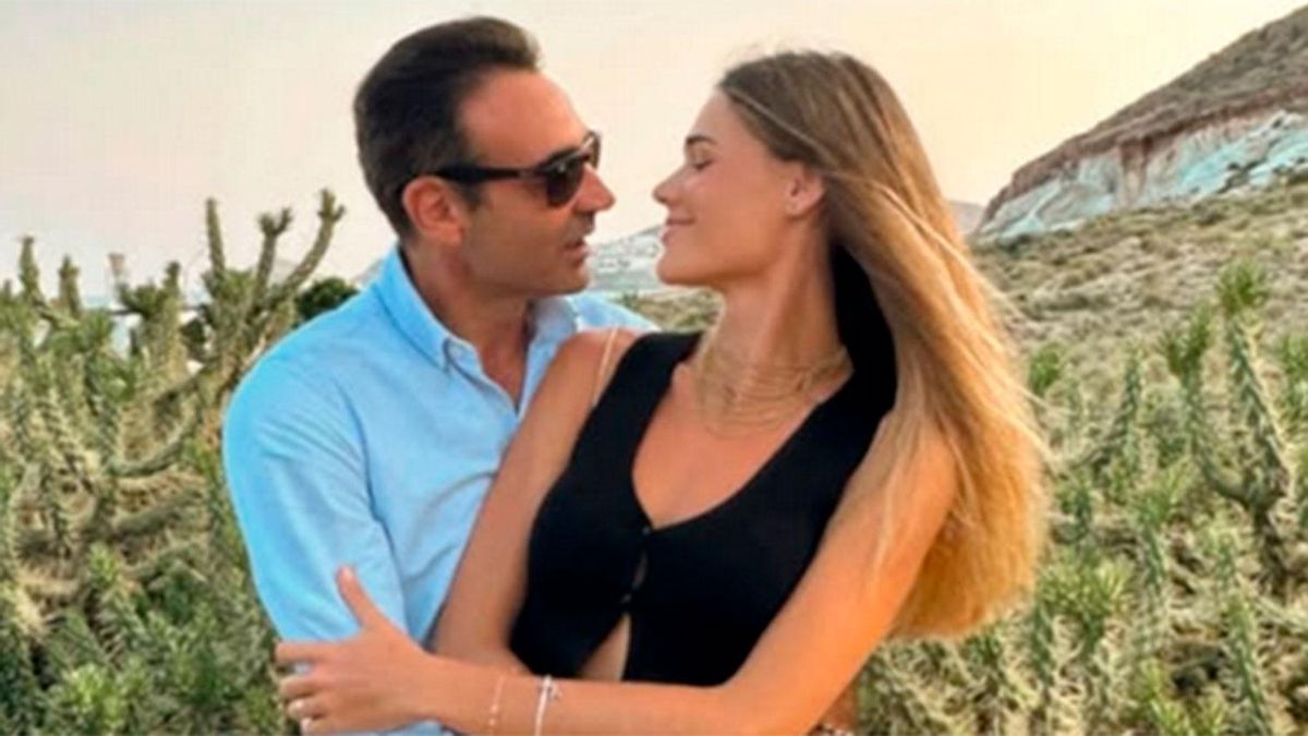 Ana Soria publica la esperada foto con Enrique Ponce en sus redes sociales tras confirmar la feliz noticia de la pareja para 2025