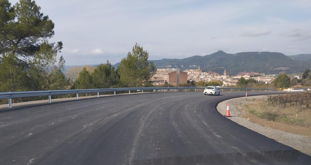 Carretera d'accés a Artés des de Calders