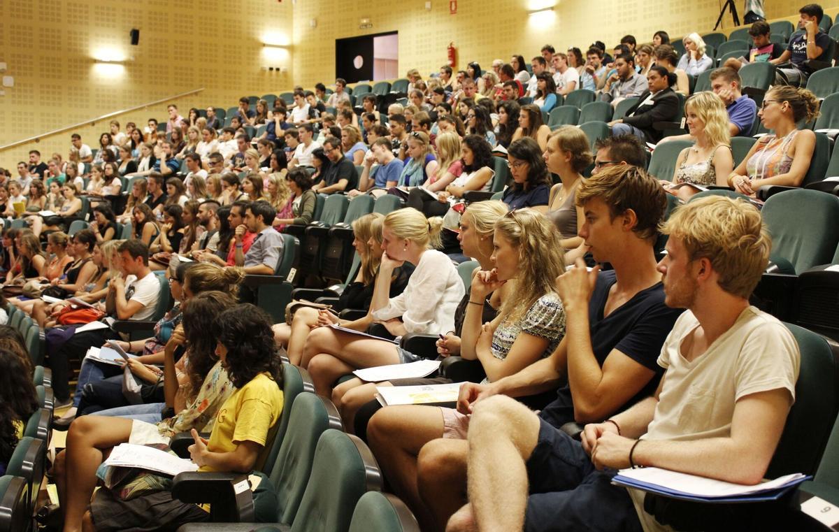 Alumnos de Erasmus en la UPO.