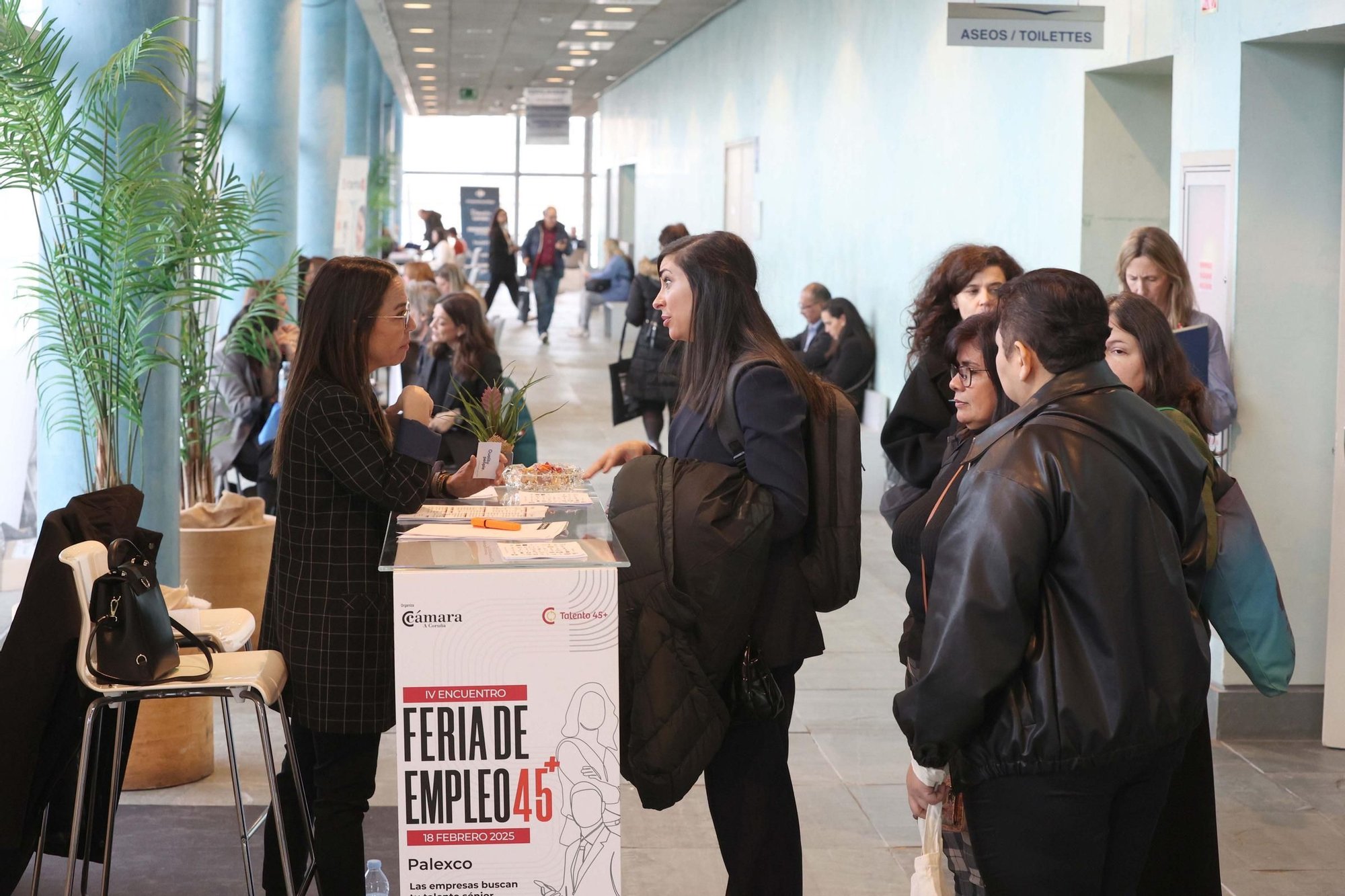 Feria de empleo Encontros 45+ en Palexco