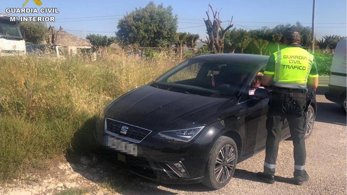 El conductor interceptado por exceso de velocidad en Hondón de las Nieves.