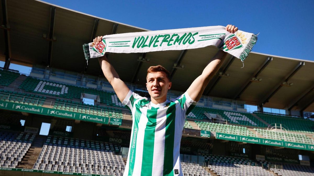 Alberto del Moral, durante su presentación con el Córdoba CF en el pasado mes de enero.