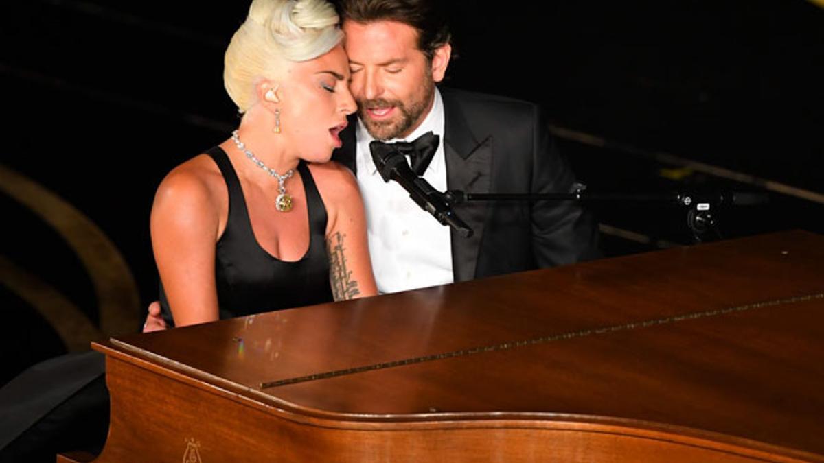 Lady Gaga y Bradley Cooper durante su actuación en los Osar 2019