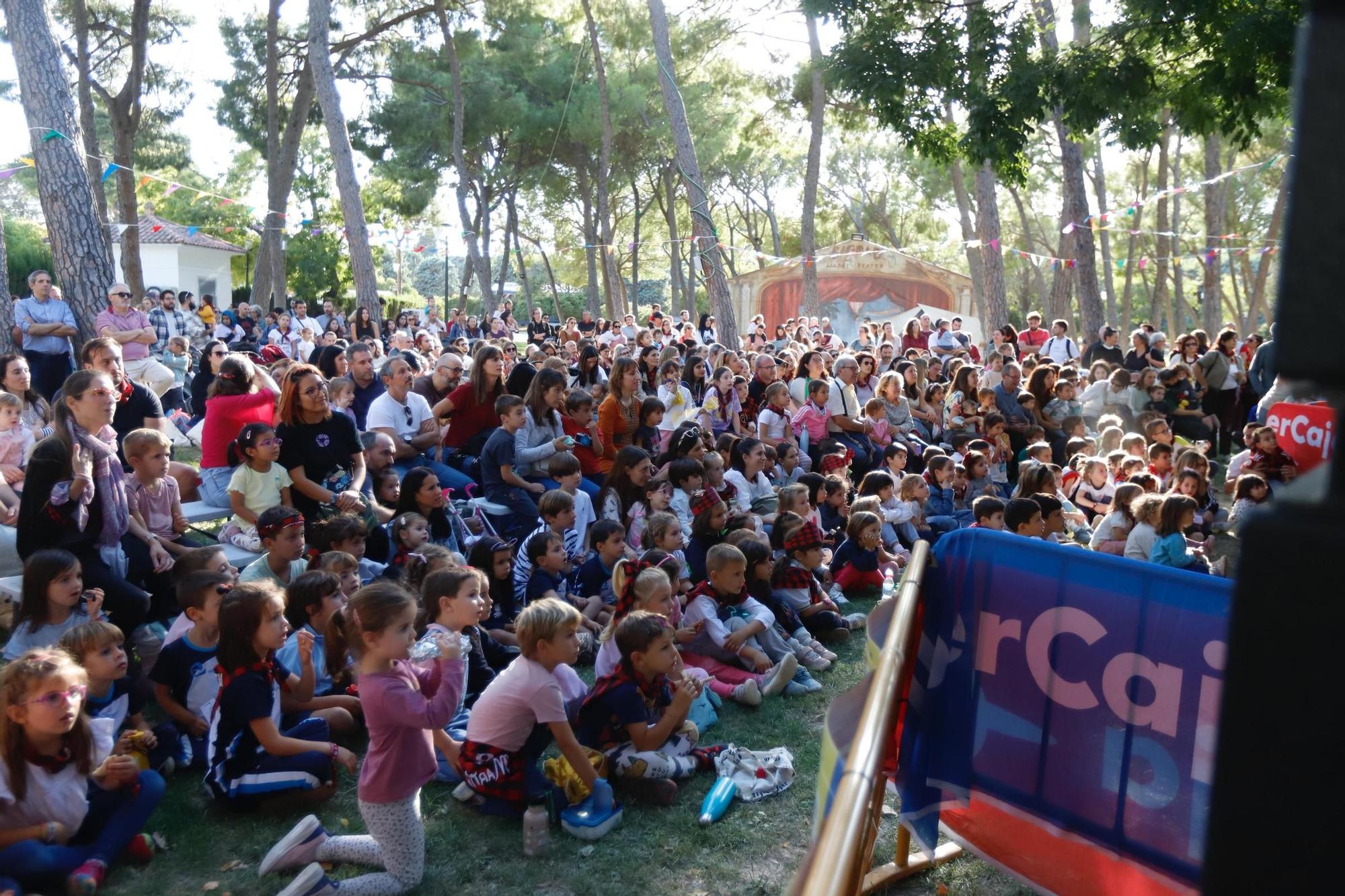 En imágenes | Llenazo en la inauguración del Parque de Marionetas