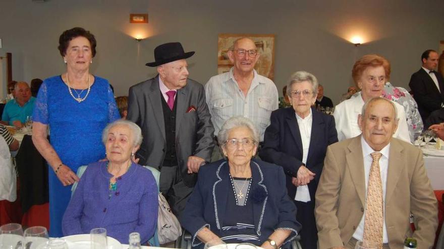 Fiesta con homenaje a los mayores del hogar del pensionista El Carmín