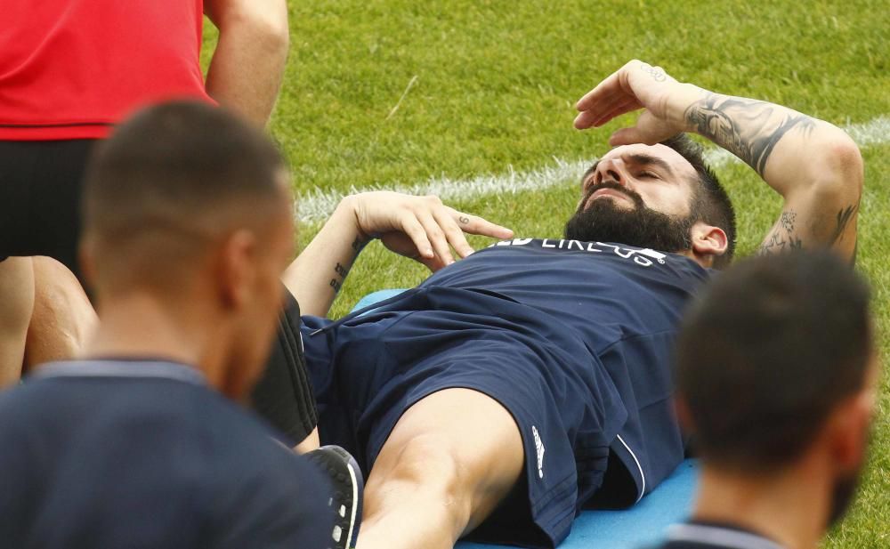 Intenso entrenamiento del Valencia en Évian-les-Bains