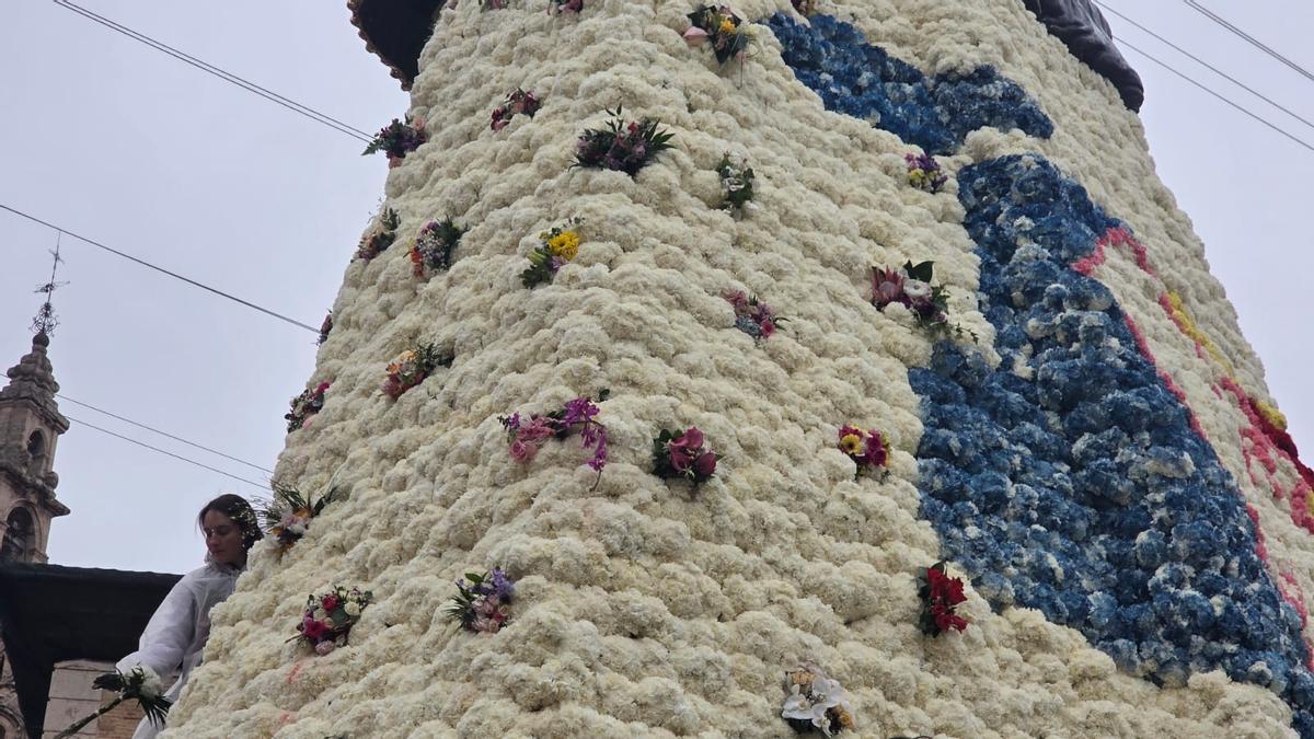 Los totopos representan a cada una de las víctimas mortales de la dana.