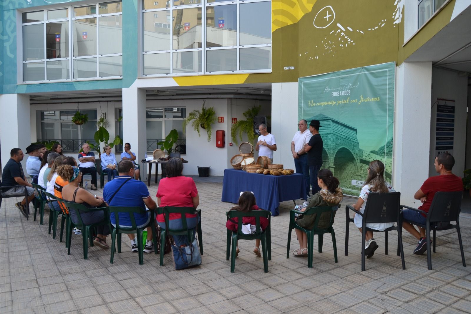 Taller de chácaras y tambores en Jinámar