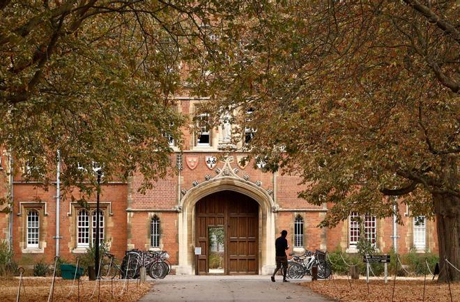 Hallado muerto un exprofesor de Cambridge implicado en un escándalo de plagio