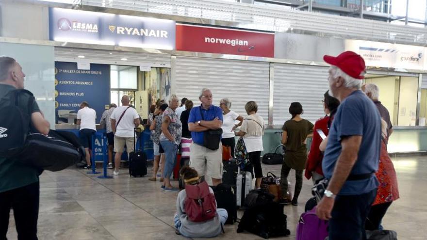 Una nueva huelga de los controladores franceses complica la jornada en El Altet