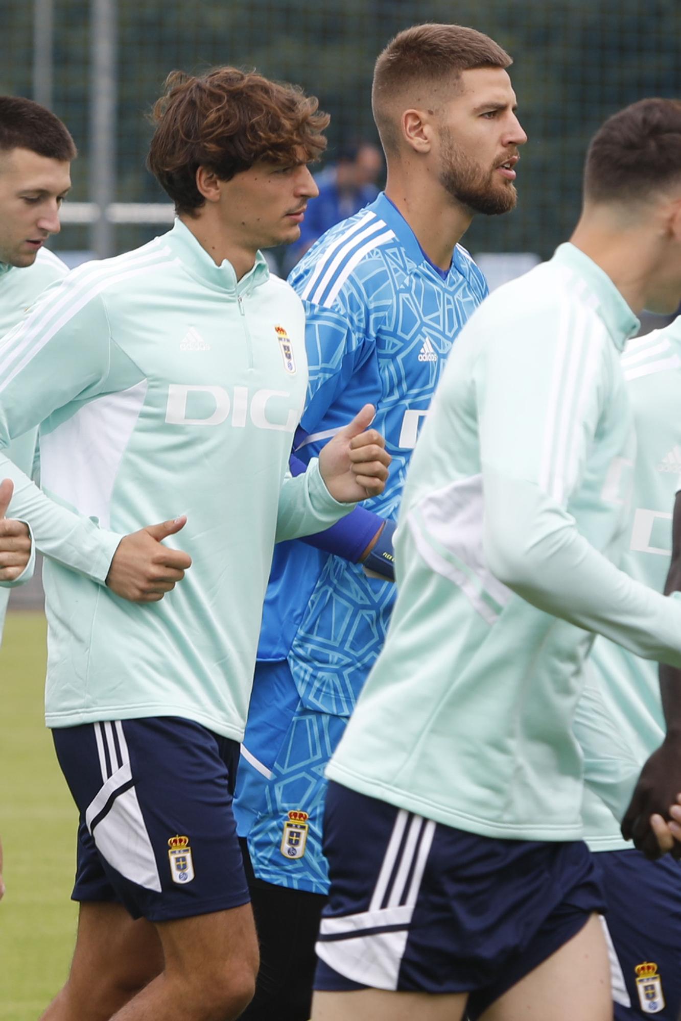 EN IMÁGENES: el primer entrenamiento del Oviedo