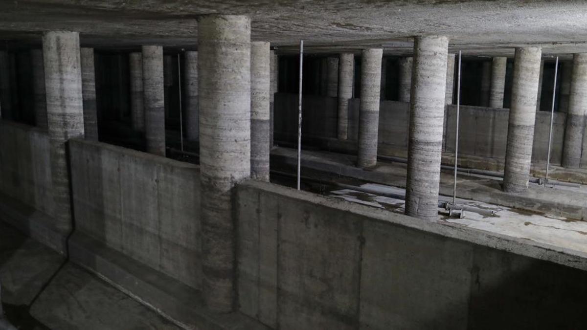 Interior del depósito de tormentas de Eugenia Viñes en el Cabanyal