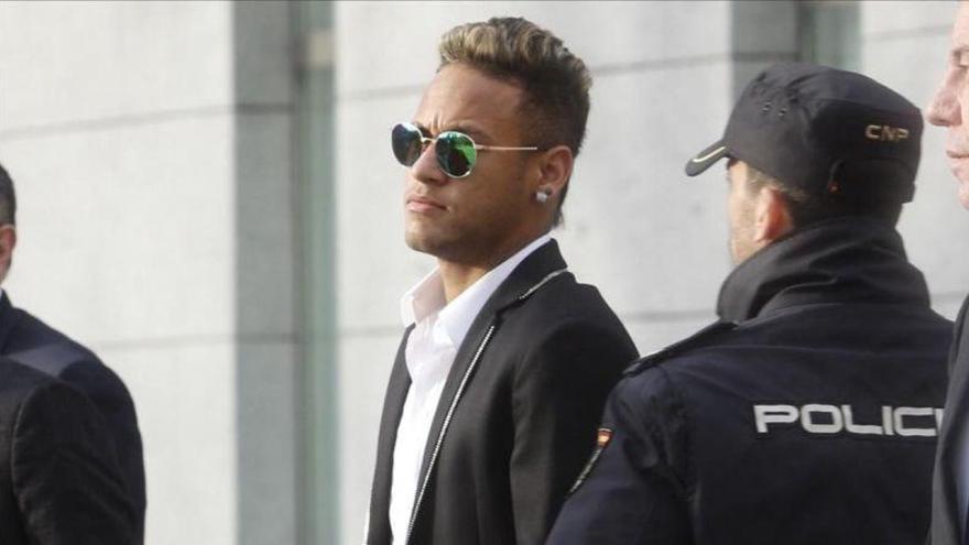 Neymar denuncia al Estado de Brasil por filtrar sus deudas al fisco