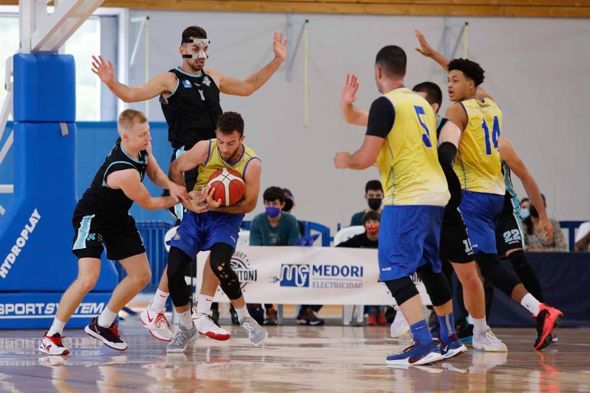 El CB Sant Antoni se ha clasificado para disputar la fase de ascenso a la LEB Plata, tras ganar en el partido decisivo al BBA Castelldefels por 95-67