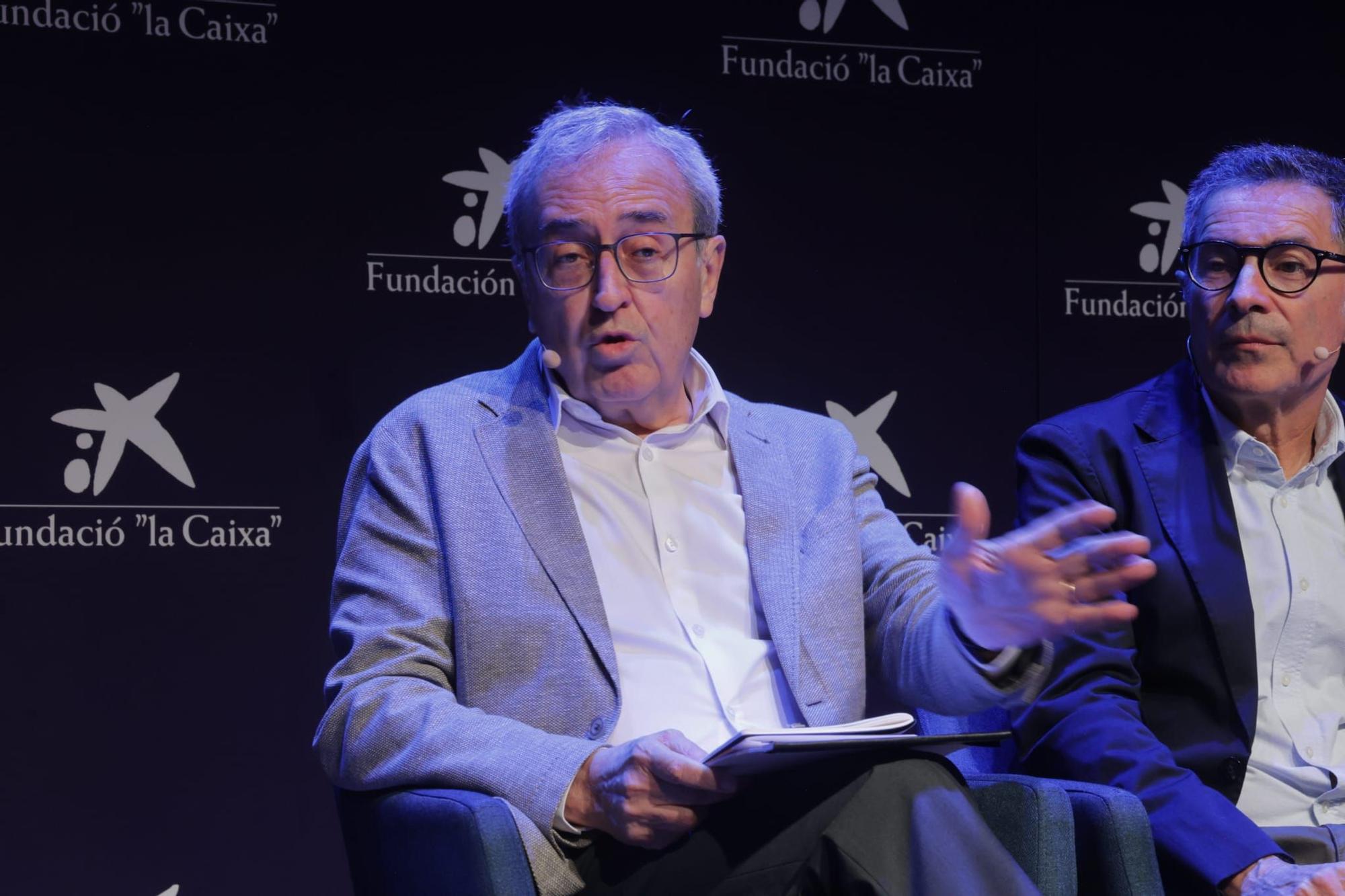 Mesa redonda “Cambio climático modelo económico y gobernanza  en el arco mediterráneo”.