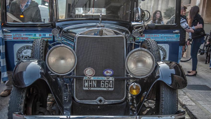 El coche con el que los Zapp viajan por todo el mundo.