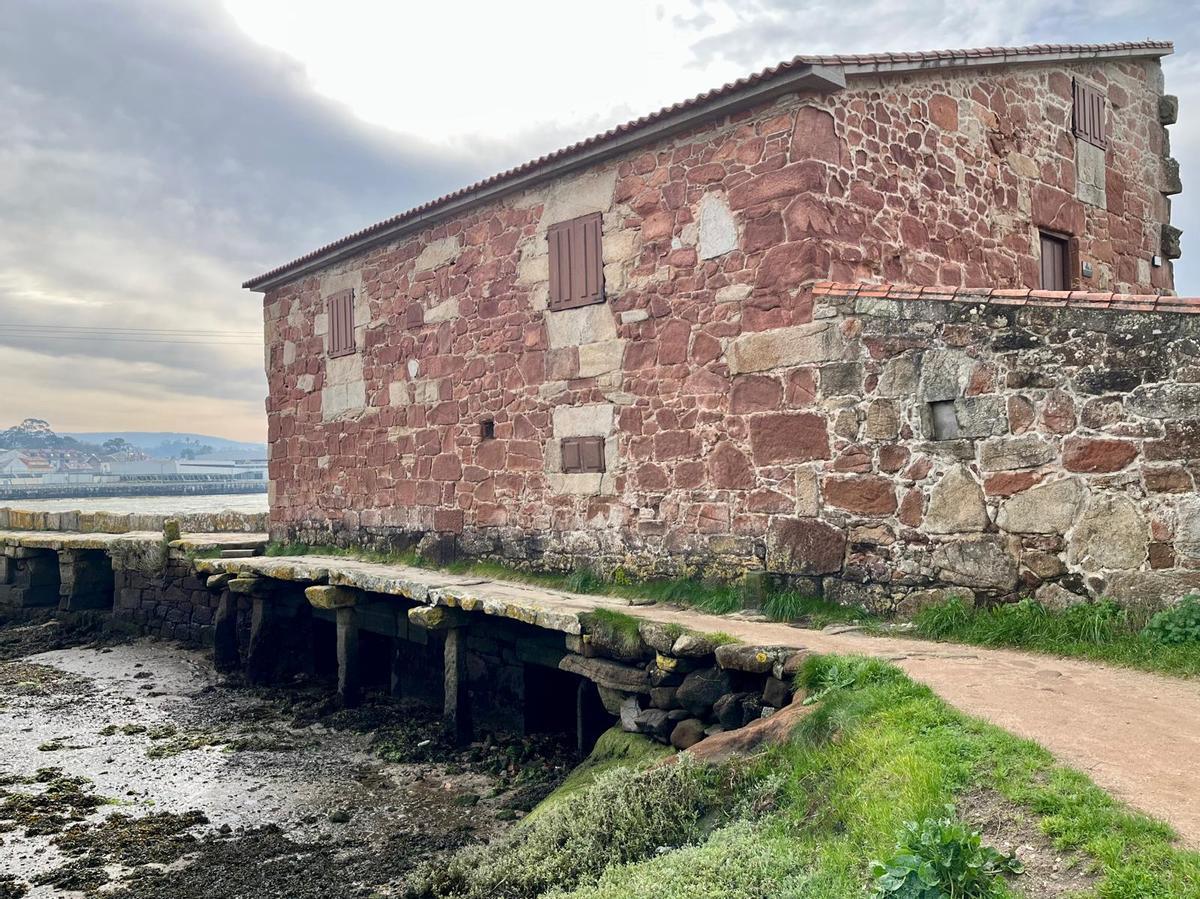 El de A Seca de Cambados es el molino de mayor antigüedad que ha llegado hasta nuestros días: data de 1622