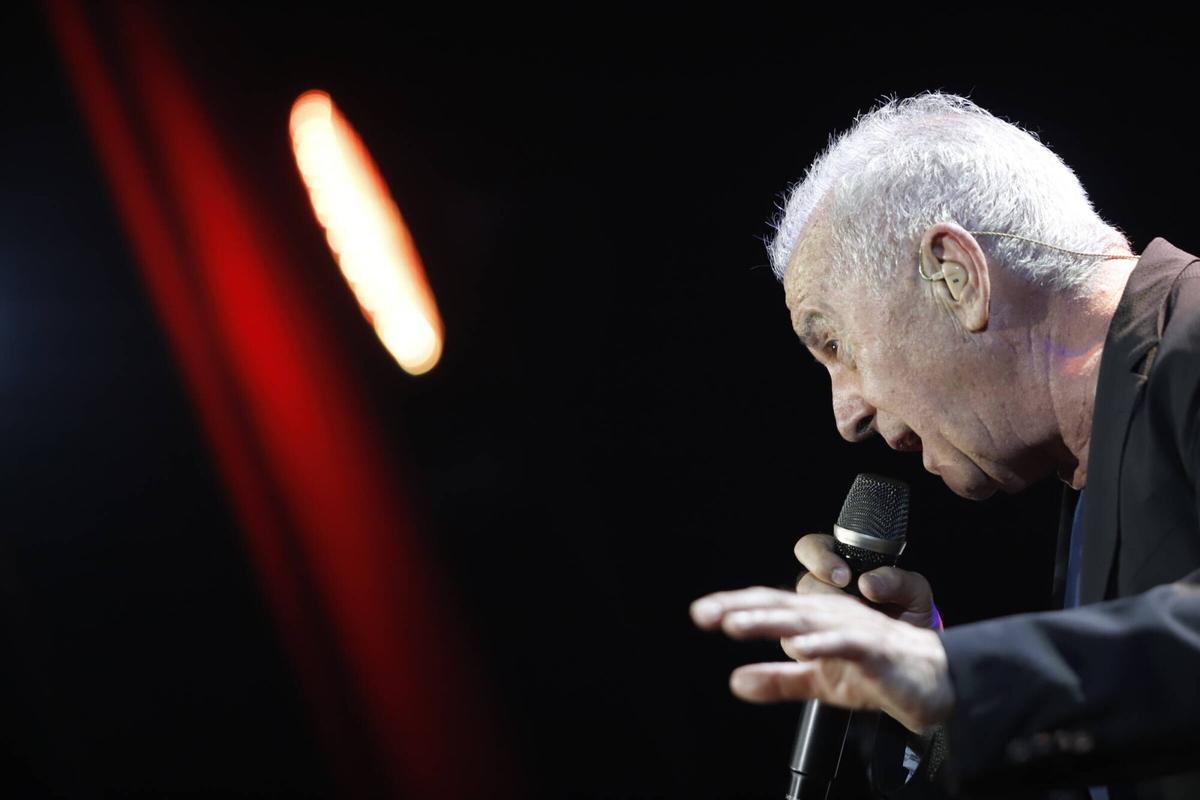 Víctor Manuel llena el Gran Teatro Víctor Manuel llena el Gran Teatro