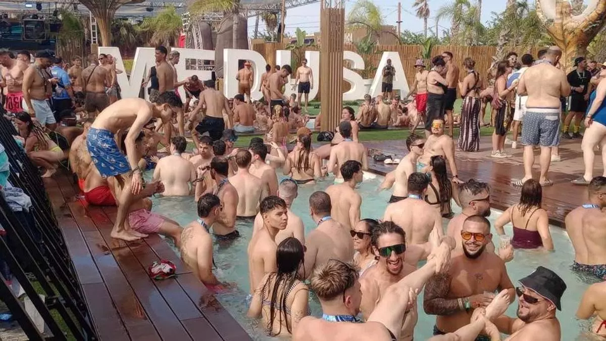 El festival Medusa abre sus puertas con su primera sesión de electrónica en un 'beach club'