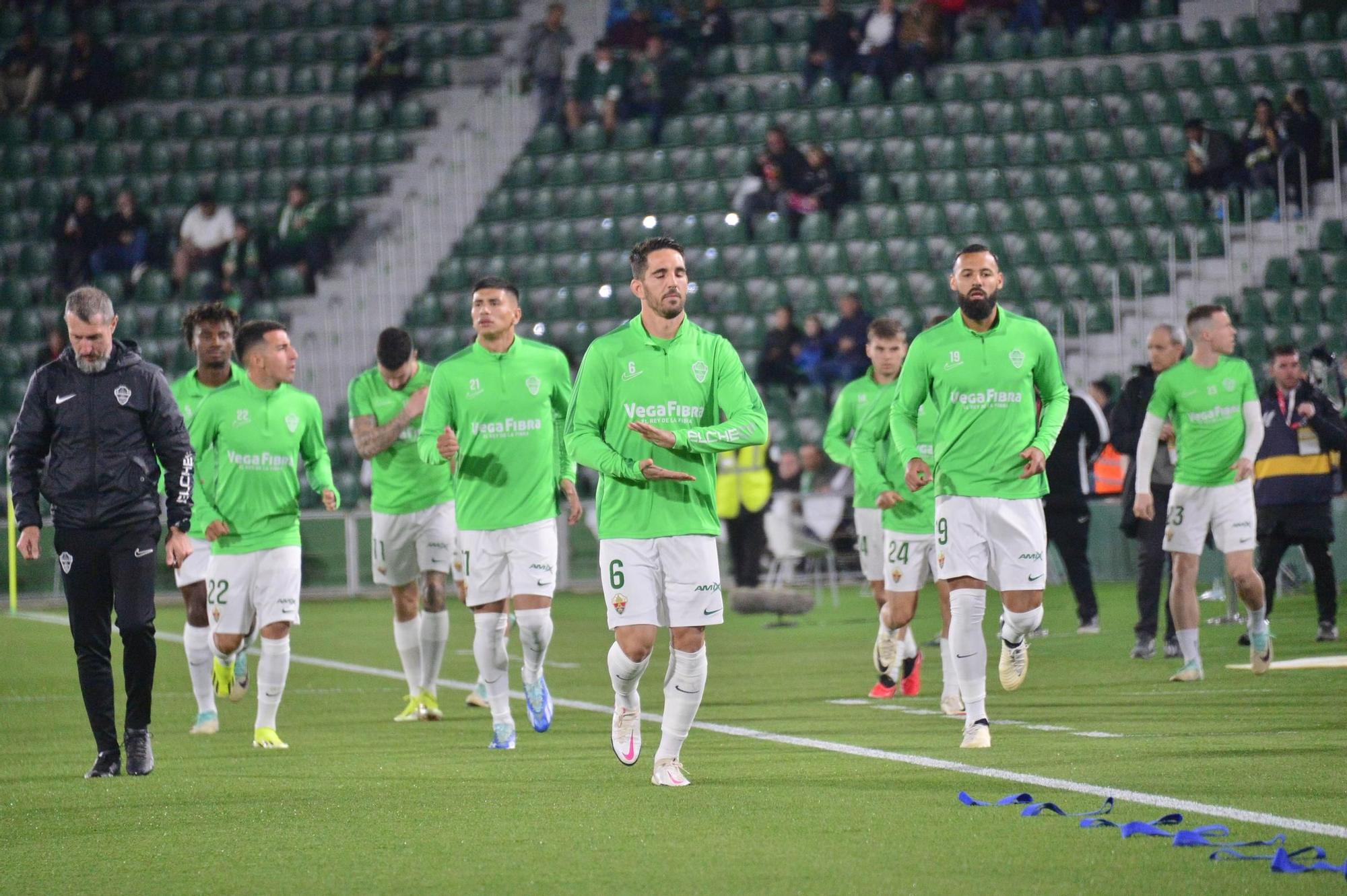 El Elche choca contra una muralla