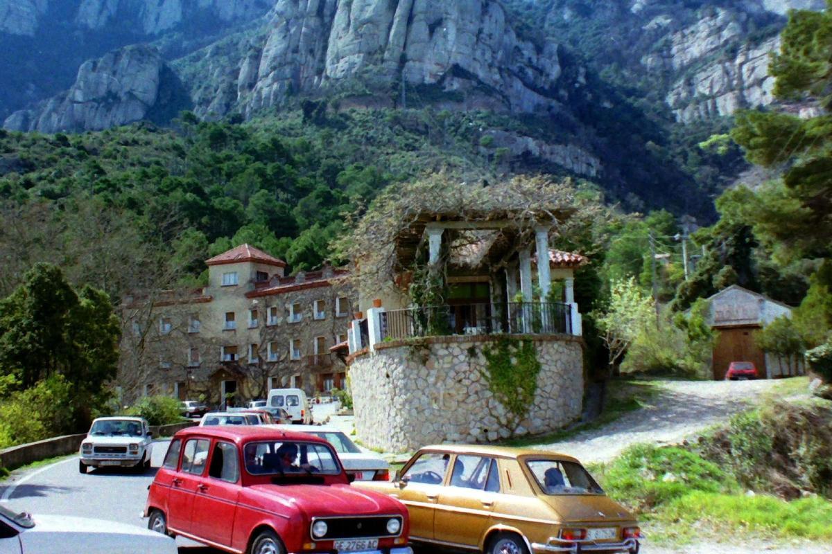 Imatge de l'antic hotel i colònia durant la dècada dels 80 del segle passat
