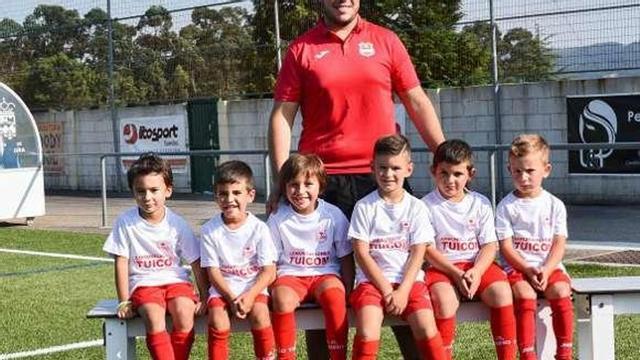 Los minis, los más peques de la familia del A.D. Tomiño. FOTOMIÑO