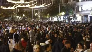 La afluencia de gente obliga a cortar los accesos al centro de València