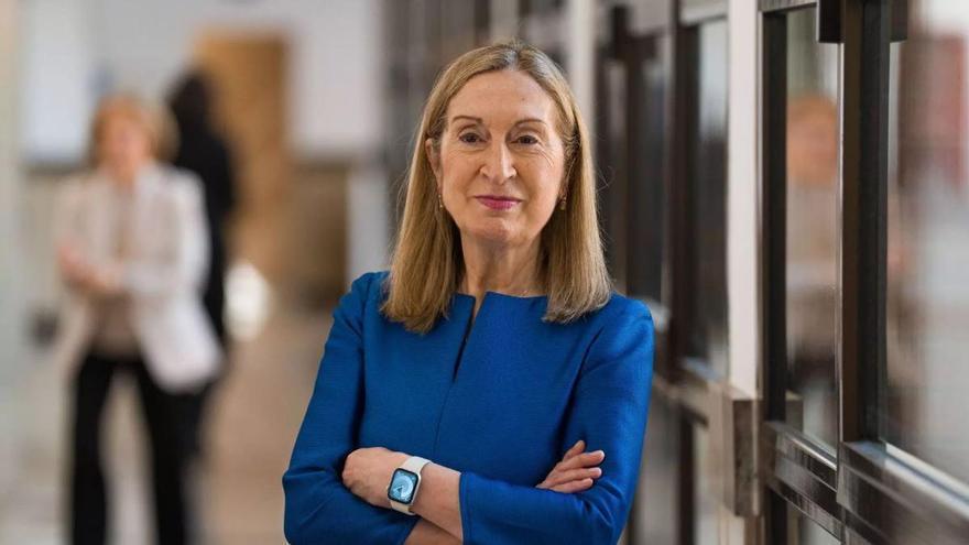 Ana Pastor , exministra de Sanidad del PP: 
