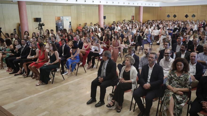 Primera promoción de médicos: «Habéis hecho historia, sois los primeros médicos de la UIB»