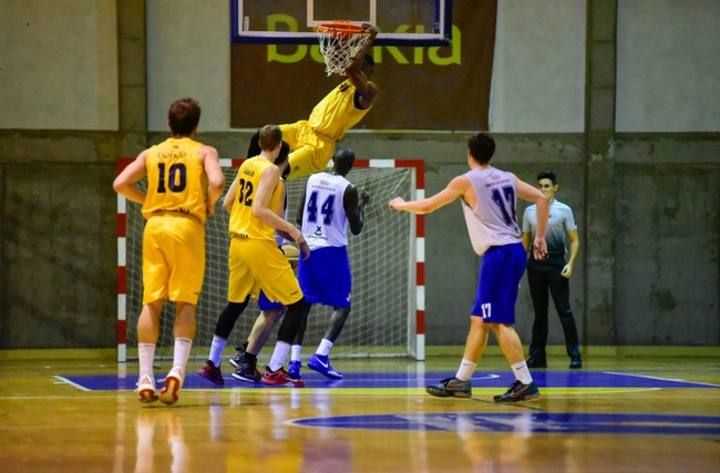 Derbi entre Herbalife GC y Nautico de Tenerife de liga EBA.