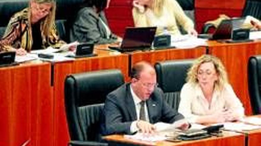 Monago destaca el consenso logrado en la reforma del Estatuto