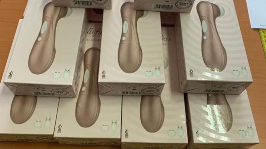 El cargamento de Satisfyer recuperado por la Guardia Civil.