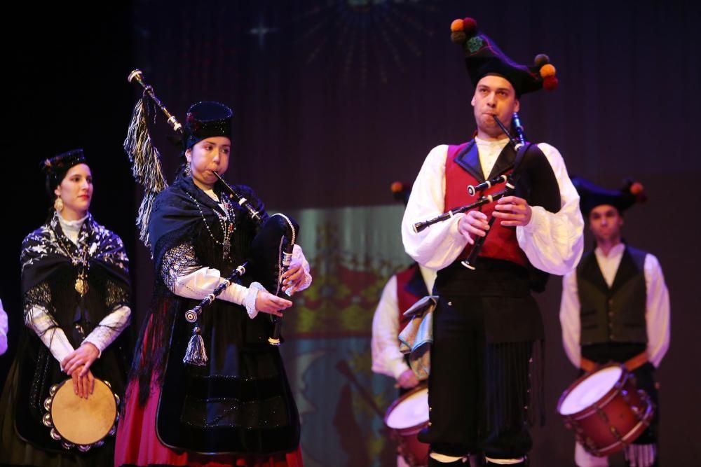 El pregonero Antón Corral animó a poner en valor las tradiciones de Galicia para que perduren en el tiempo.