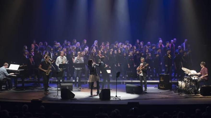 La Sala Gran del Kursaal s&#039;omple per escoltar els Bealtles en clau de jazz