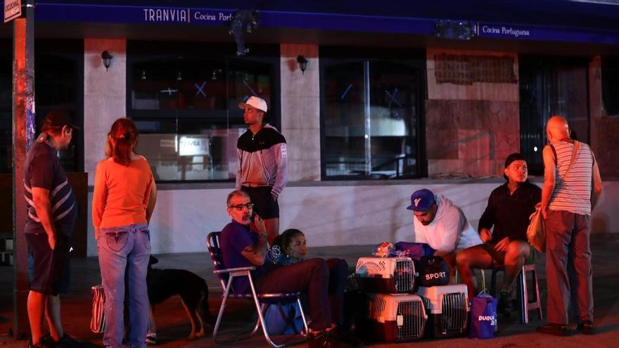 Pales, carretons i mans per rescatar els atrapats pel doble terratrèmol a Veneçuela: «Tot ho vam fer a pulmó»