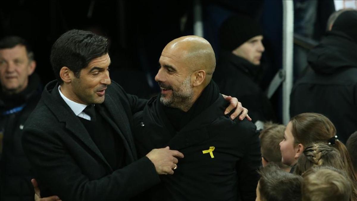 Guardiola y Fonseca se saludan antes del partido entre el Shakhtar y el City