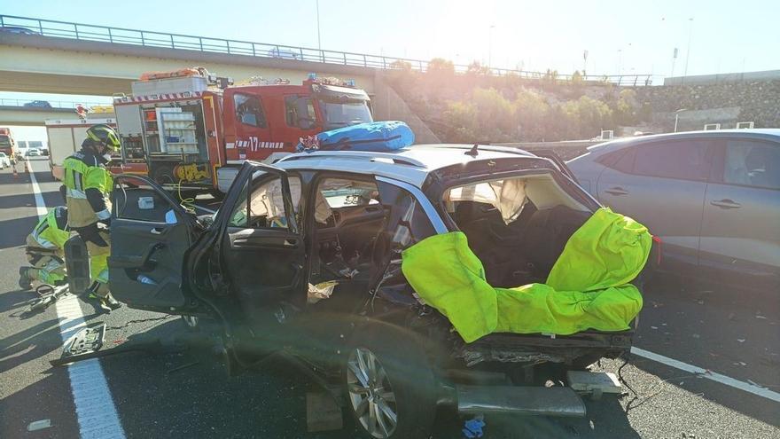 Tres mujeres heridas en un accidente de tráfico múltiple en la TF-1 a su paso por San Isidro