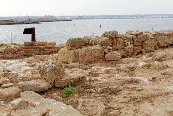 Auf Na Galera bei Can Pastilla haben Archäologen auf eigene Faust bis zu 4.500 Jahre alte Überreste ausgegraben. Im Sommer bieten sie jeden Donnerstag Führungen an.