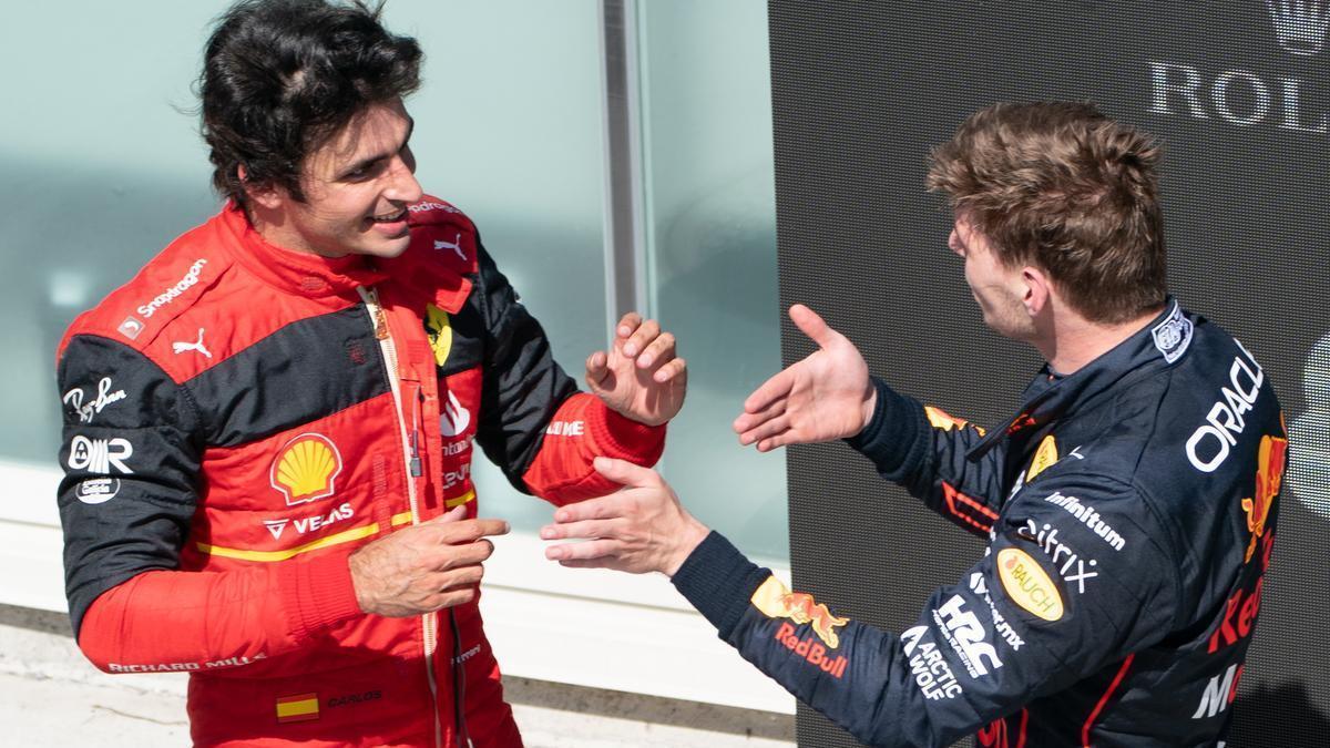 Carlos Sainz y Max Verstappen, al final de la carrera en Canadá