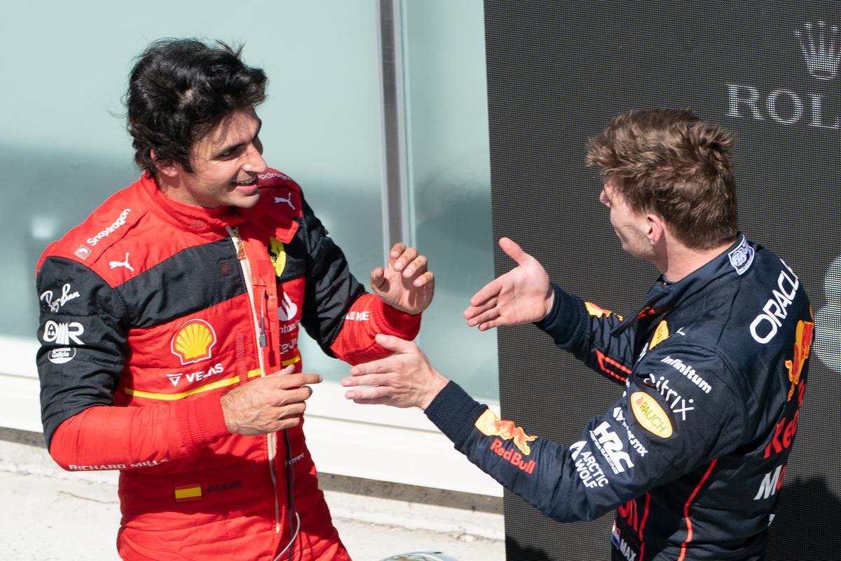 Carlos Sainz y Max Verstappen, al final de la carrera en Canadá