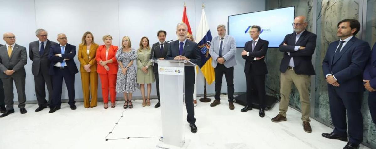 Ángel Víctor Torres, presidente en funciones del Gobierno de Canarias, inauguró el pasado martes las nuevas infraestructuras parlamentarias. | | E.D.