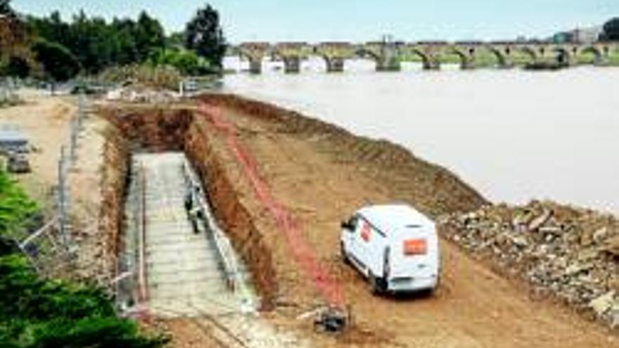 La obra del colector de Badajoz unirá el paseo de los arroyos con el fluvial de la orilla izquierda