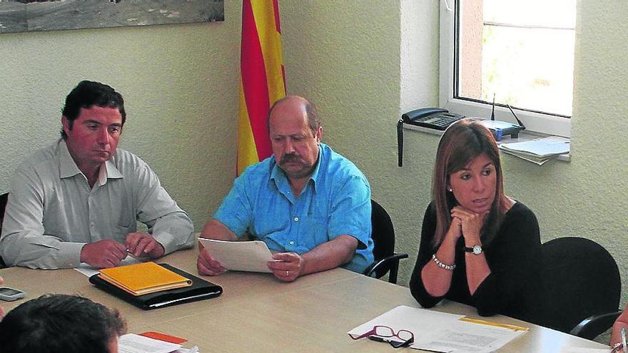 Una imatge d&#039;arxiu de Josep Viñolas, Josep Borrell i Olga Guillem · Diari de Girona