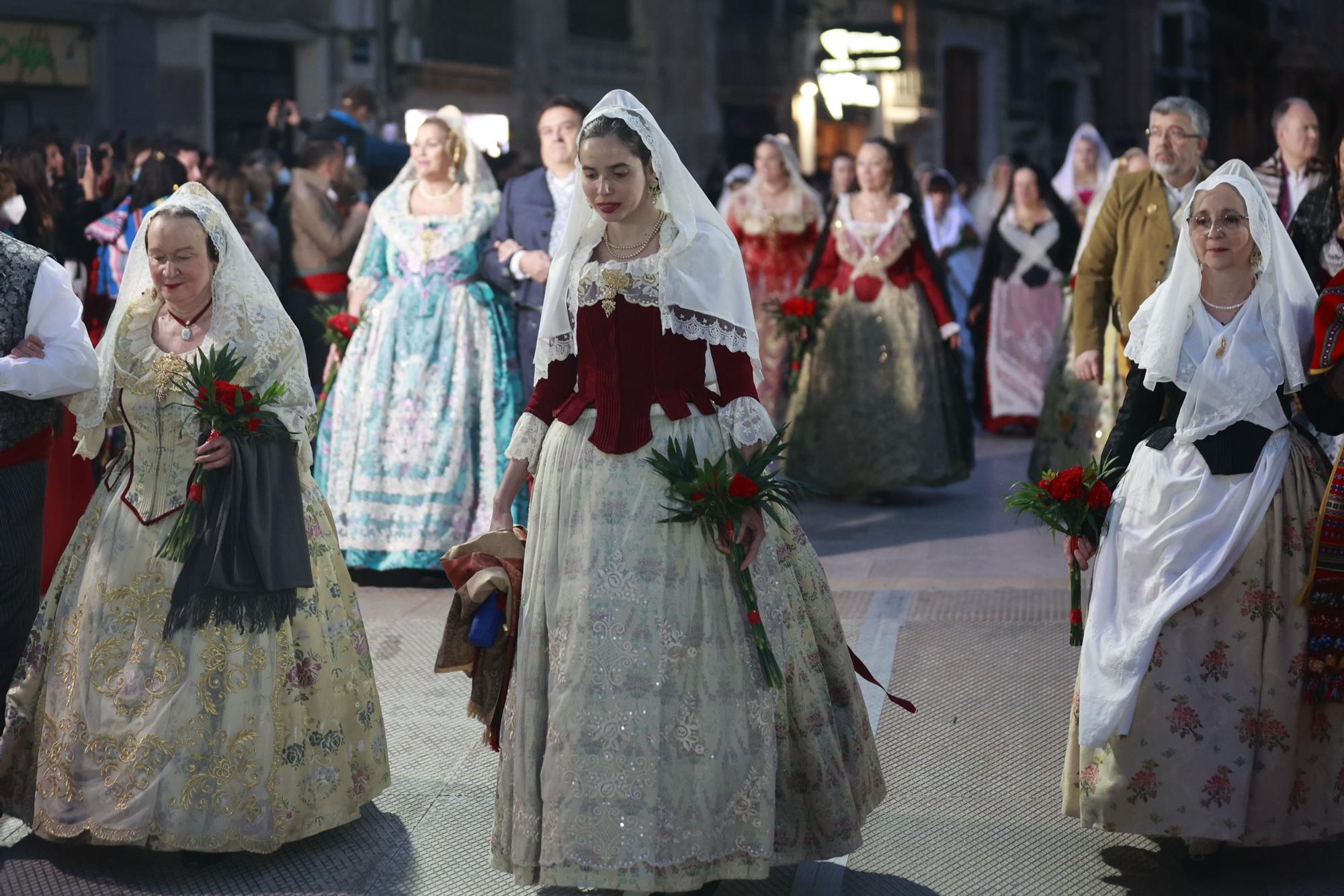 Búscate en el segundo día de ofrenda por la calle Quart (entre las 19:00 a las 20:00 horas)