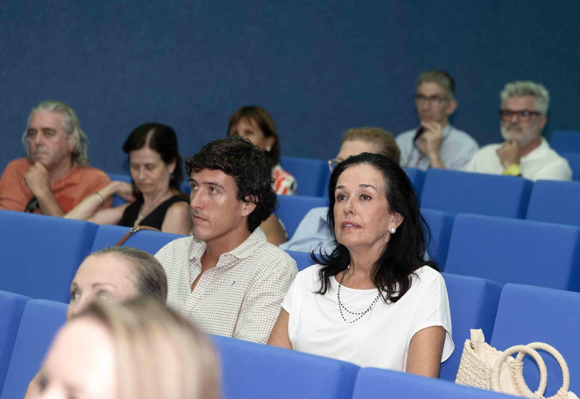 Jornada "Comunicación y Turismo": Reinventando los destinos a través de las emociones, organizado por DIRCOM